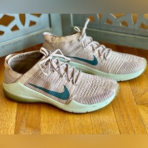 Nike Women’s Particle Beige Zoom Fearless 2 Fitness & Cross Training Size 12